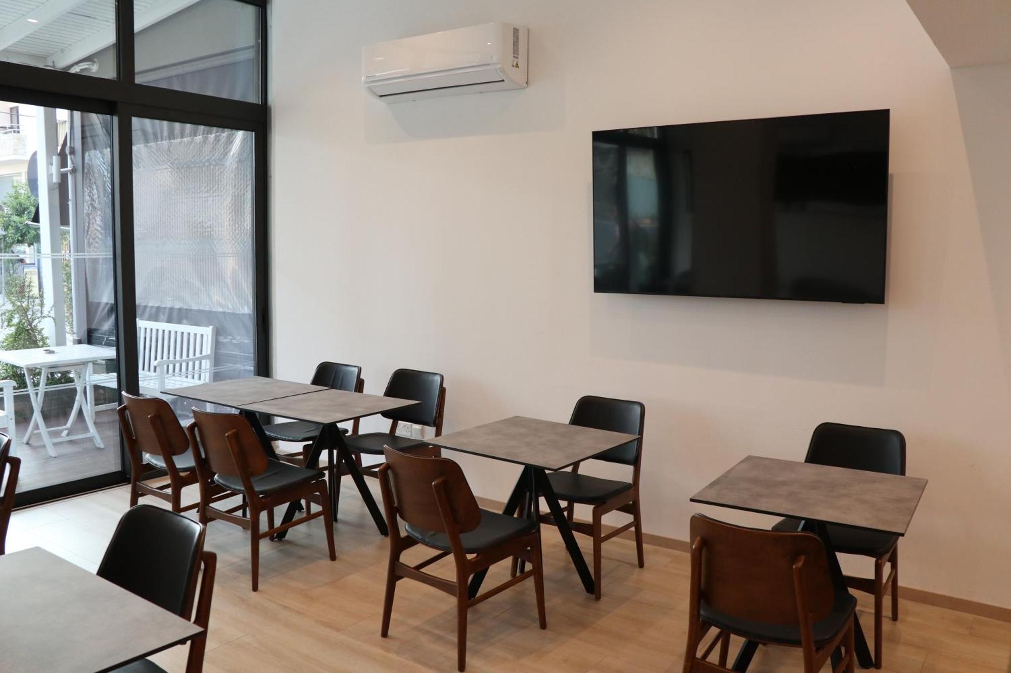 Sunflower Hotel Apartments Larnaca Extérieur photo