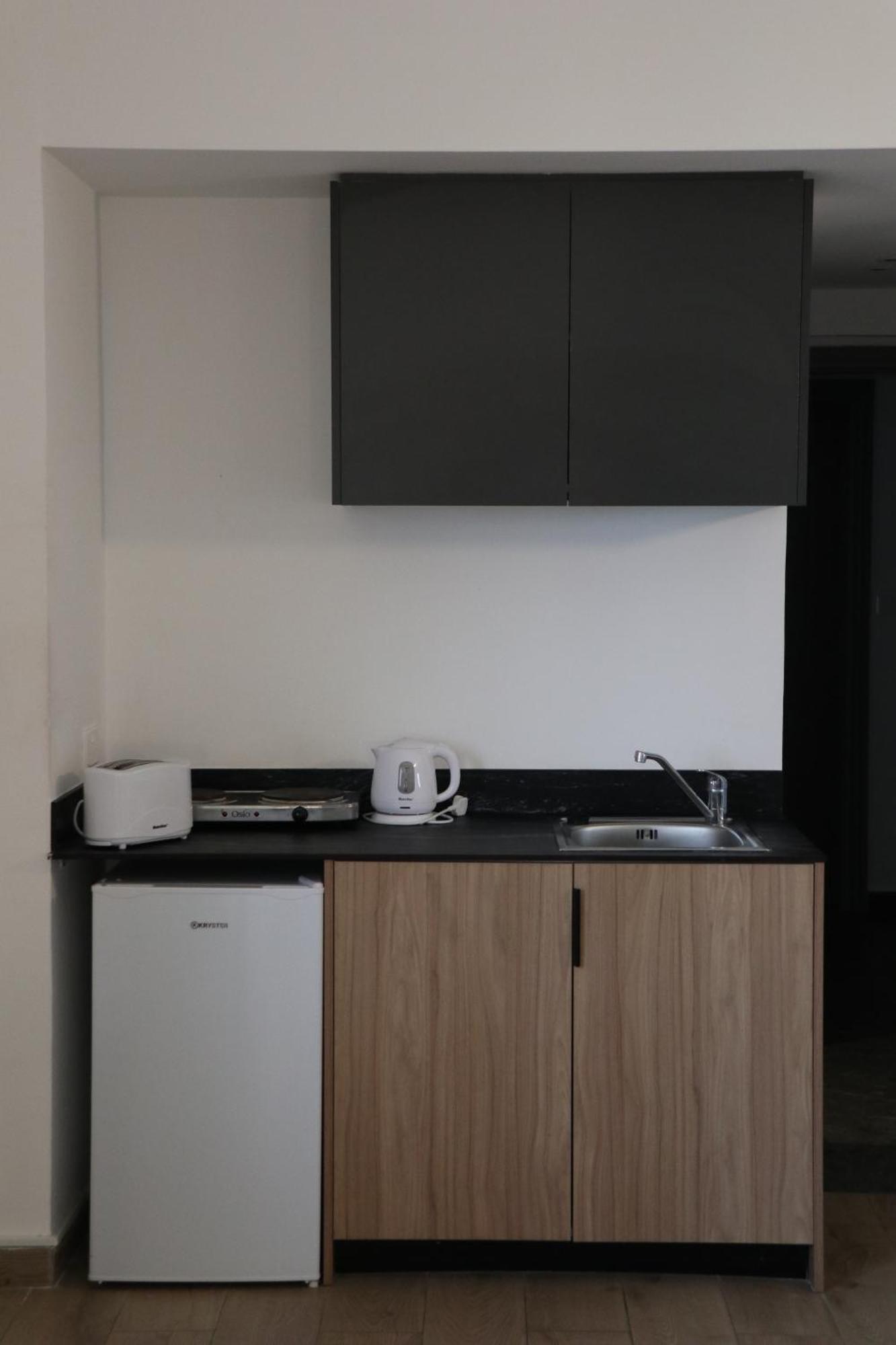 Sunflower Hotel Apartments Larnaca Extérieur photo