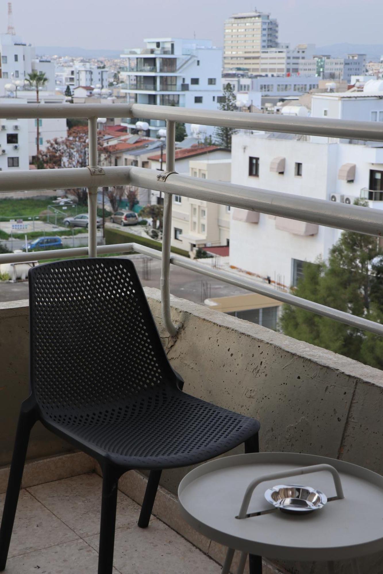 Sunflower Hotel Apartments Larnaca Extérieur photo