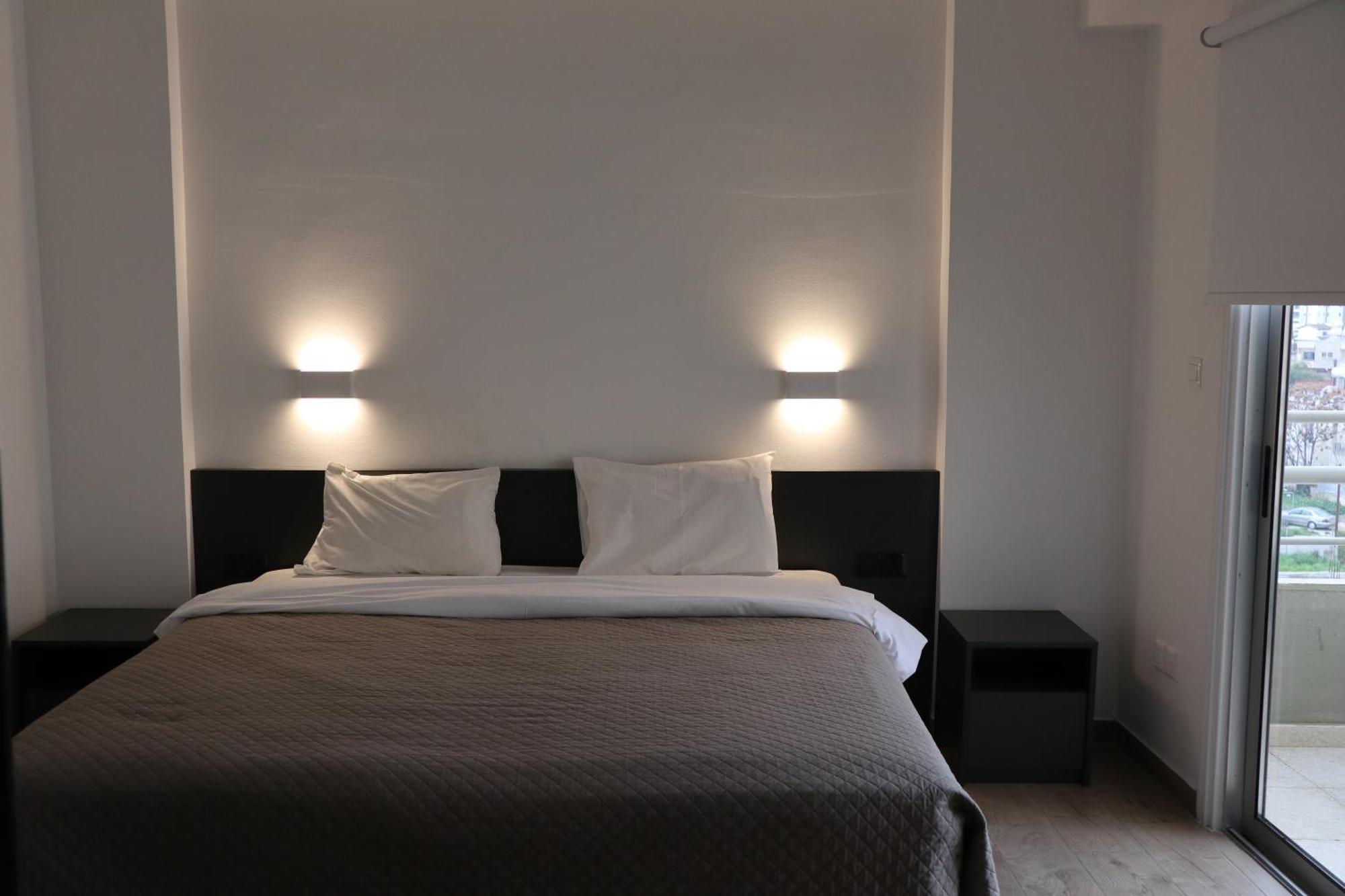 Sunflower Hotel Apartments Larnaca Extérieur photo