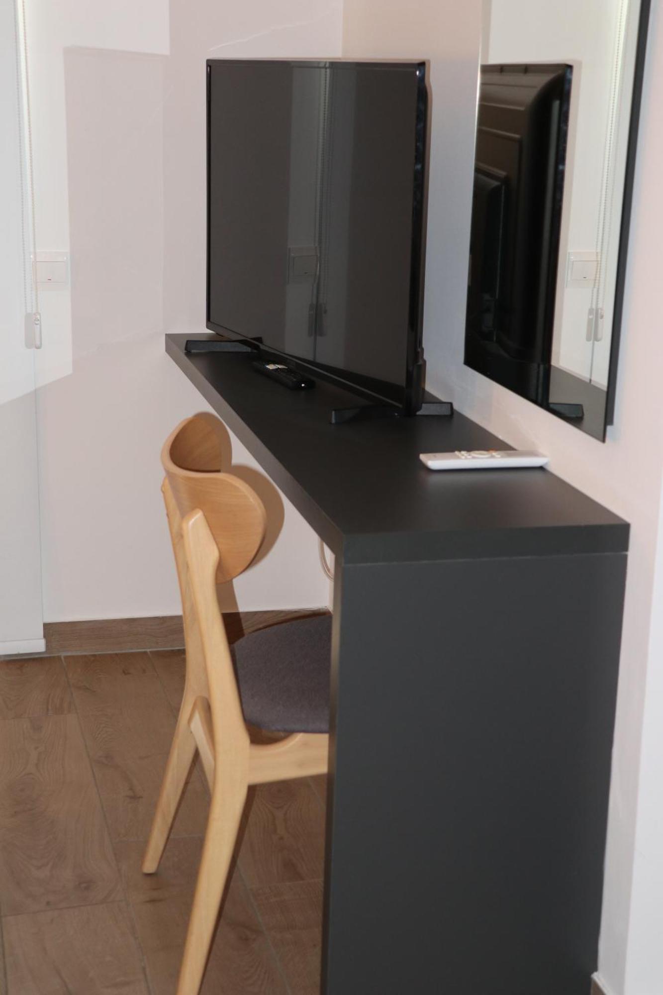 Sunflower Hotel Apartments Larnaca Extérieur photo